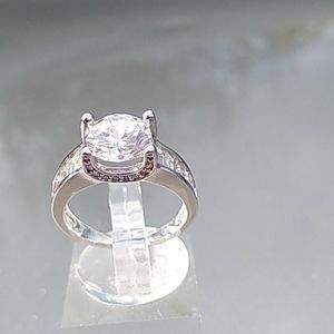 9.75ct Signity Star engagement ring